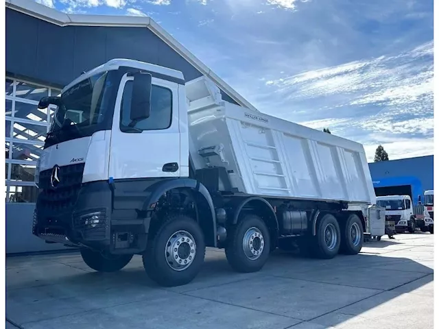 Mercedes-Benz Arocs 4140 K 8x4 Tipper Truck (50 units)